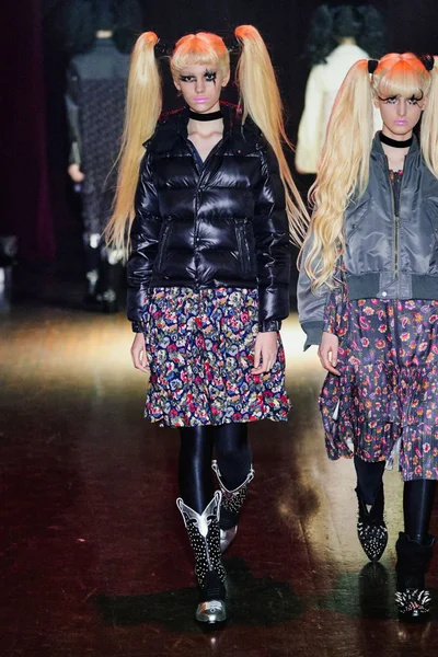 Look 27